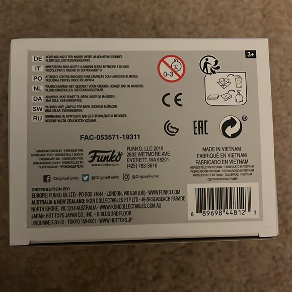 Used Funko Pop! Marvel 80 Years Elektra FYE Exclusive (581) Bobble-head Figure - Picture 6 of 7